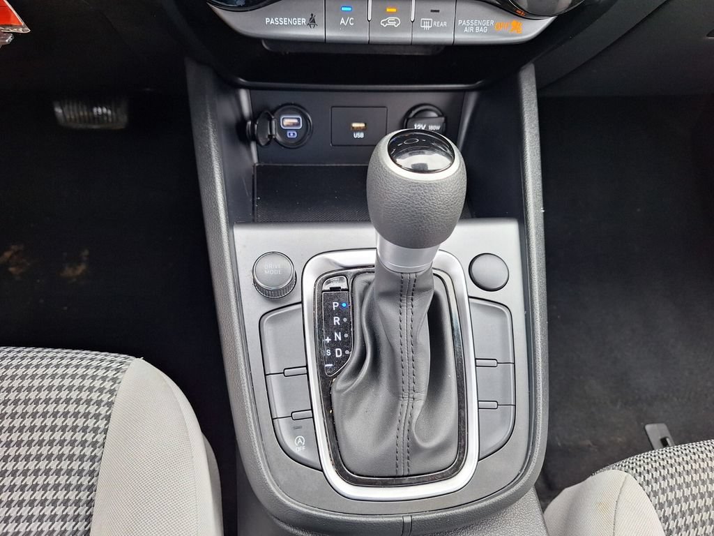 Used 2023 Hyundai Kona SE w/ Cargo Package FWD image 17