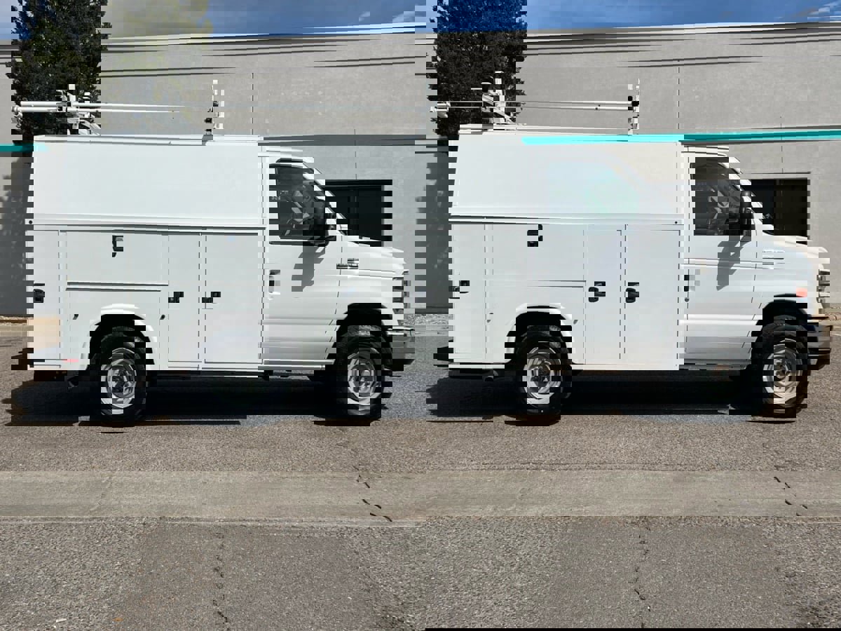 Used 2019 Ford E-350 and Econoline 350 Super Duty w/ Power Windows & Locks Group image 2