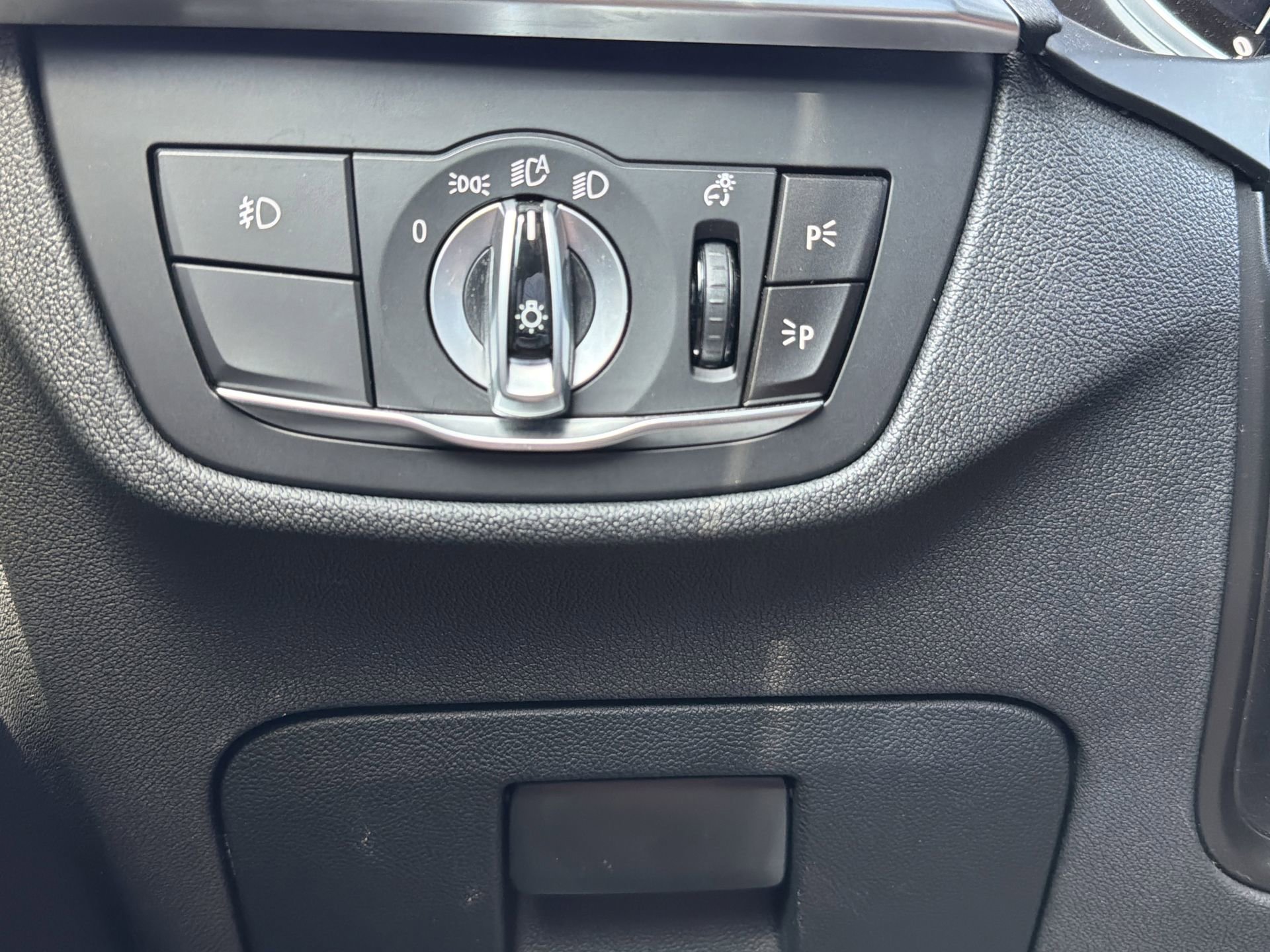 Used 2019 BMW X3 sDrive30i w/ Convenience Package RWD image 28