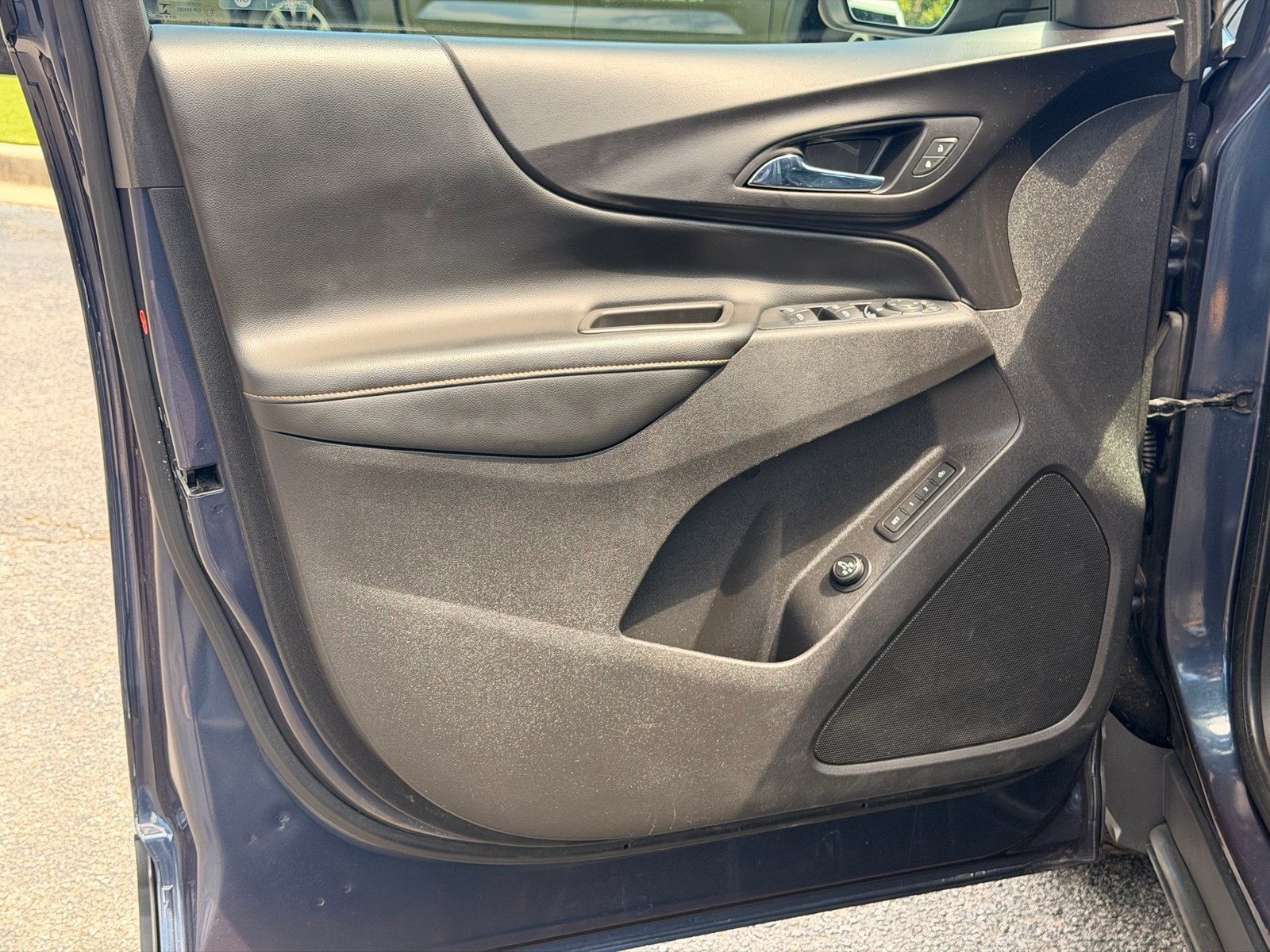 Used 2019 Chevrolet Equinox Premier AWD/4WD image 16