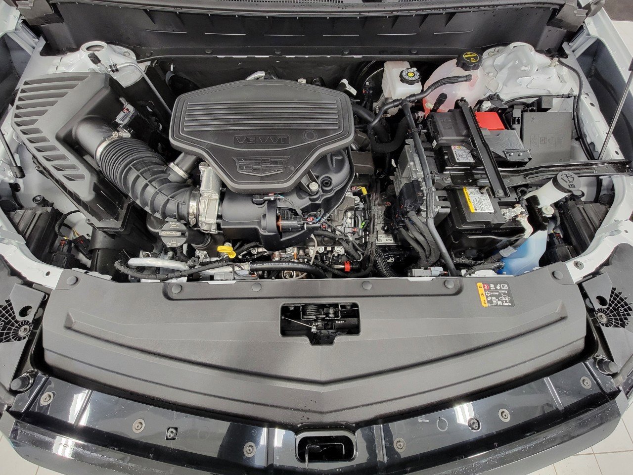 Certified 2025 Cadillac XT6 Sport w/ LPO, Floor Liner Package image 8