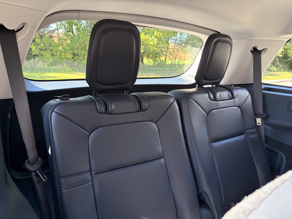New 2027 Lincoln Aviator AWD image 26
