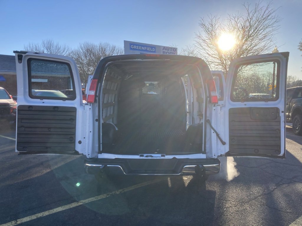 Used 2024 Chevrolet Express 2500 w/ Driver Convenience Package image 19