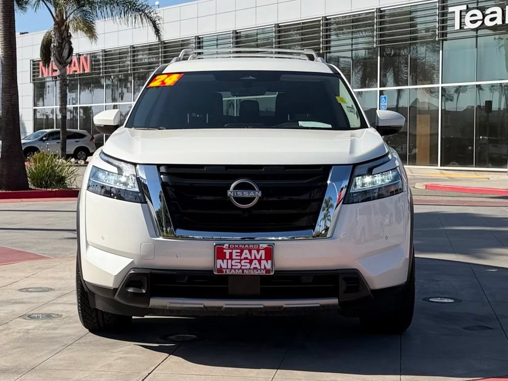 Certified 2024 Nissan Pathfinder SL FWD image 3
