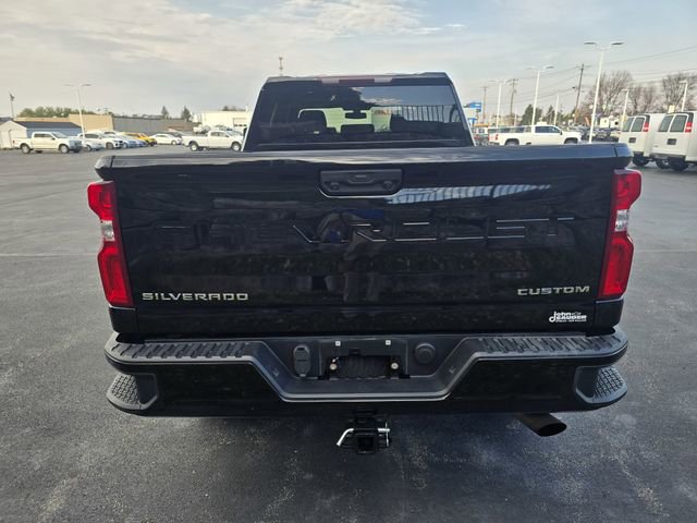 Used 2020 Chevrolet Silverado 2500 Custom w/ Custom Value Package image 4