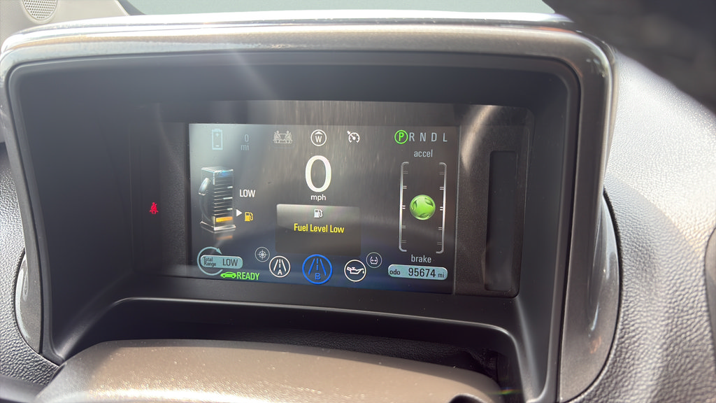 Used 2014 Chevrolet Volt w/ Enhanced Safety Package 1 FWD image 21