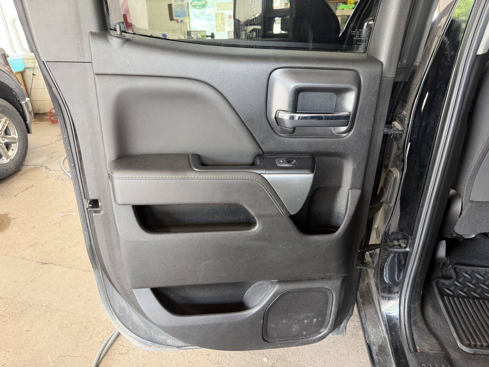 Used 2019 Chevrolet Silverado 1500 LT w/ All Star Edition AWD/4WD image 19
