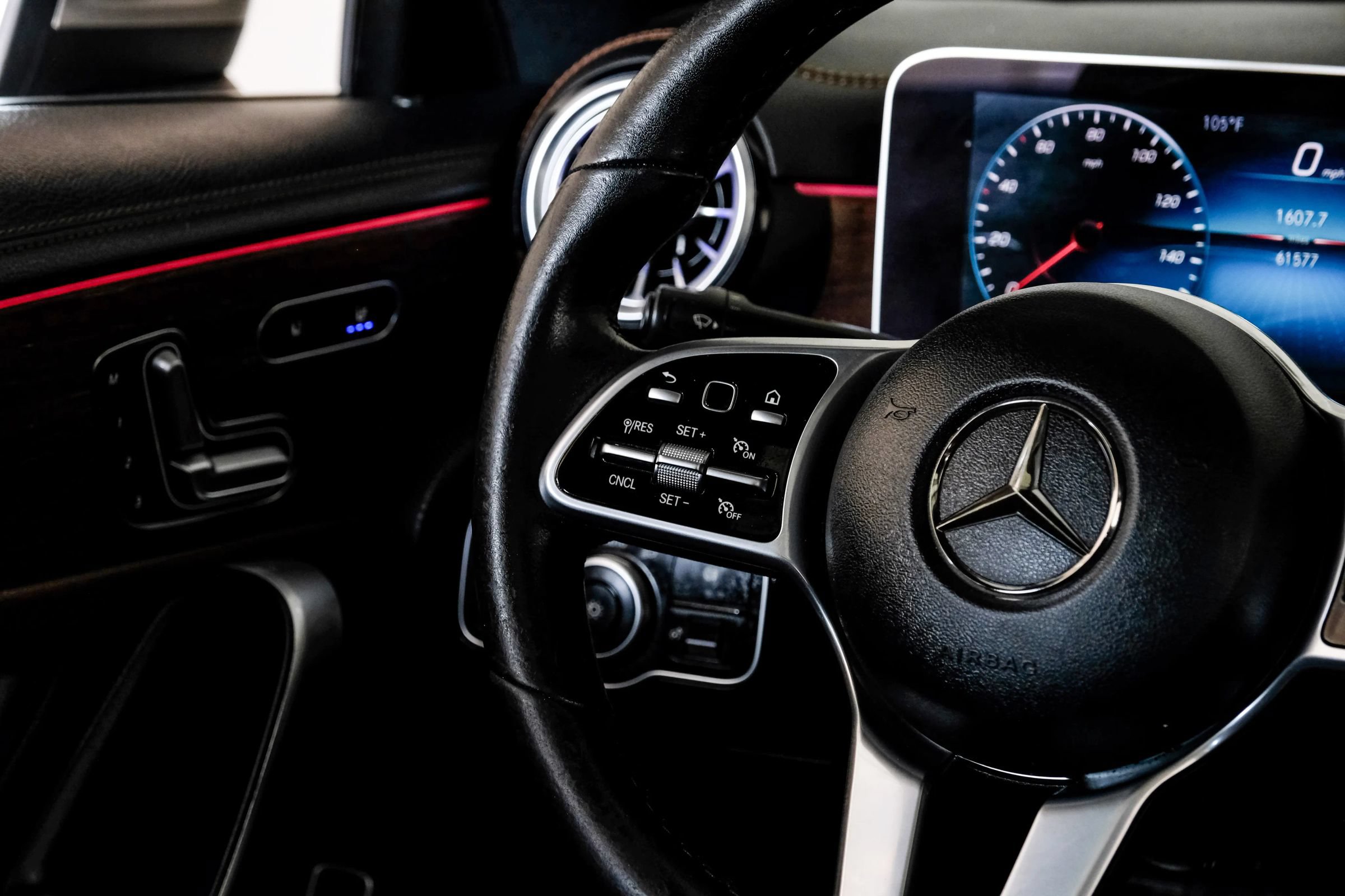 Used 2020 Mercedes-Benz CLA 250 image 16