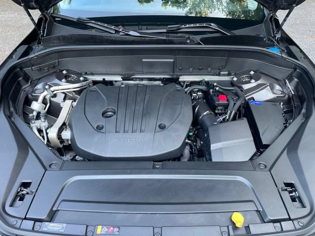 Certified 2024 Volvo XC90 B5 Plus AWD/4WD image 28