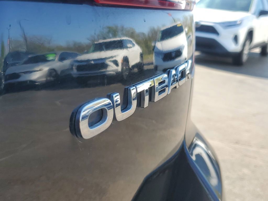 Used 2011 Subaru Outback 2.5i Limited AWD/4WD image 7
