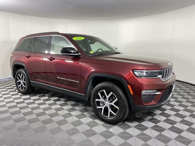 Used 2025 Jeep Grand Cherokee Limited w/ Luxury Tech Group II AWD/4WD image 1