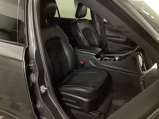 Used 2021 Jeep Grand Cherokee L Laredo image 41