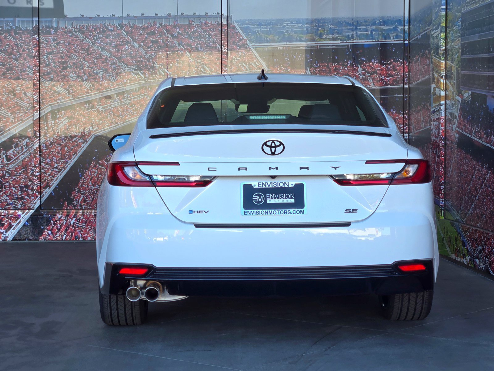 New 2026 Toyota Camry Hybrid FWD image 5