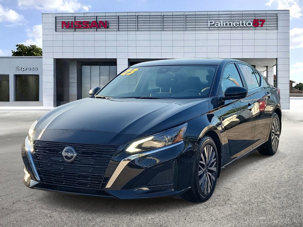 Certified 2023 Nissan Altima 2.5 SV image 3