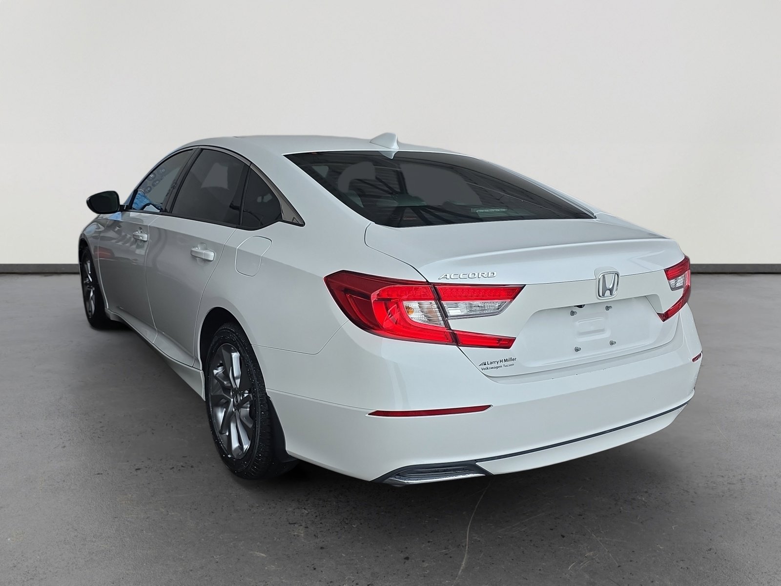 Used 2018 Honda Accord LX image 3