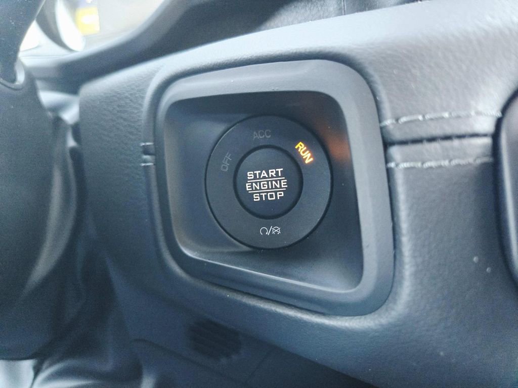 Used 2025 Jeep Wrangler Unlimited Sahara image 31