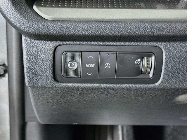 New 2027 Chevrolet Traverse LT w/ Sun and Wheel Package FWD image 12