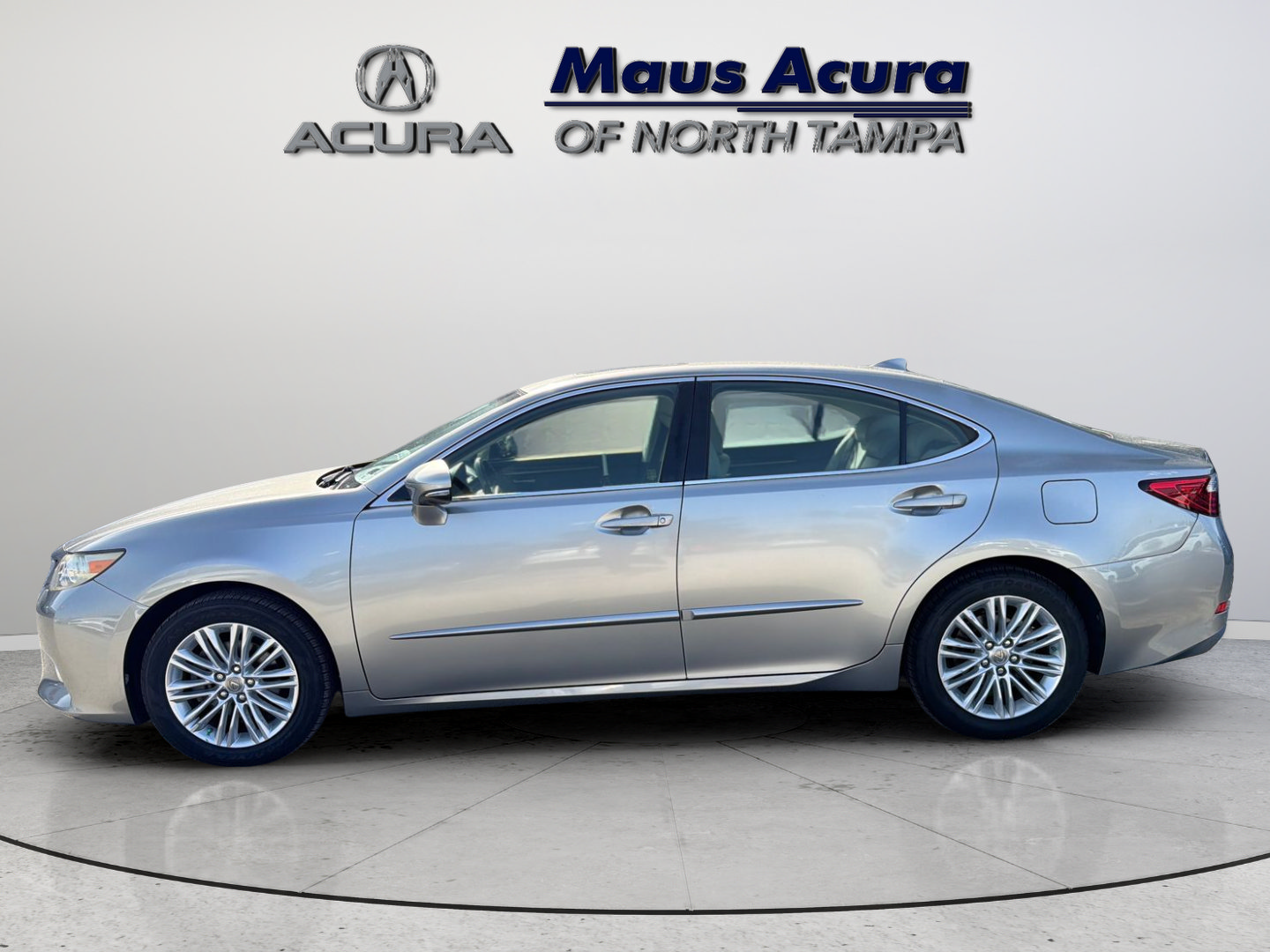 Used 2015 Lexus ES 350 w/ Luxury Package FWD image 6