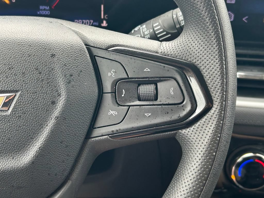Used 2025 Chevrolet TrailBlazer LT AWD/4WD image 34