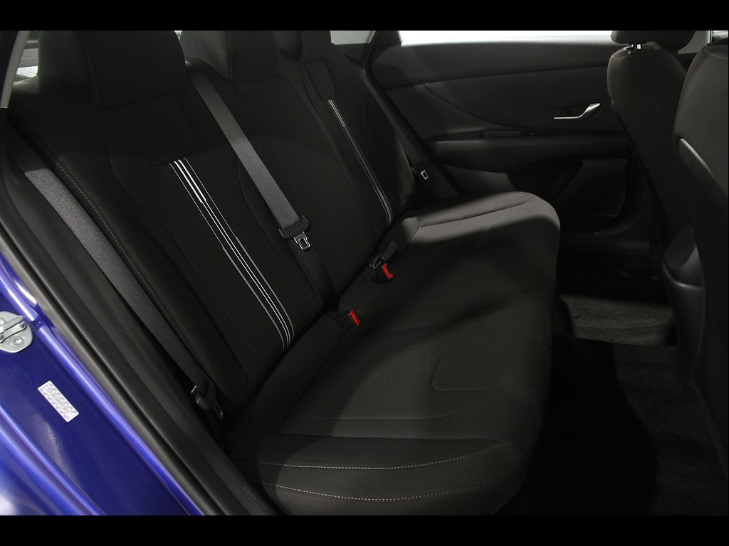 Certified 2023 Hyundai Elantra SEL w/ Convenience Package FWD image 17