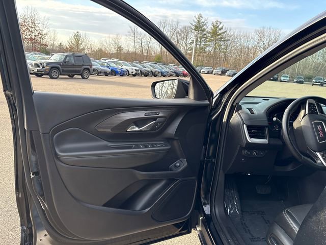 Used 2024 GMC Terrain SLT image 22