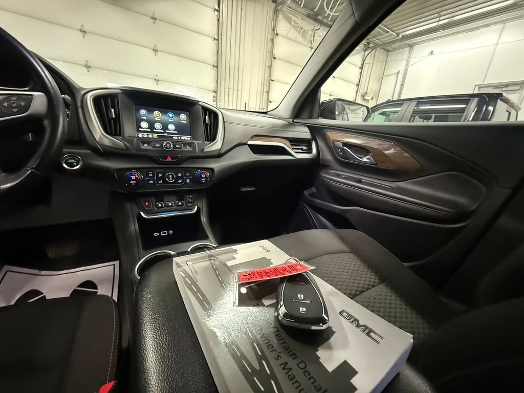 Used 2019 GMC Terrain SLE w/ Driver Convenience Package FWD image 24