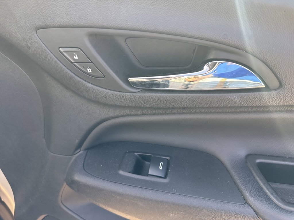 Used 2021 Chevrolet Equinox LT image 27