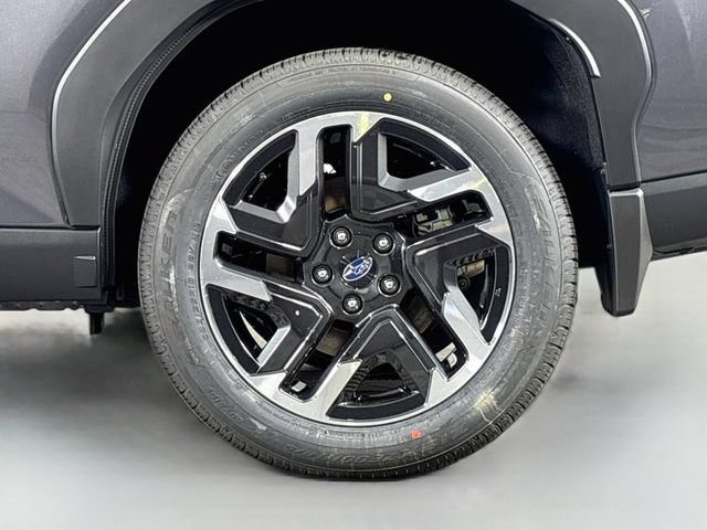 New 2026 Subaru Forester Limited AWD/4WD image 32