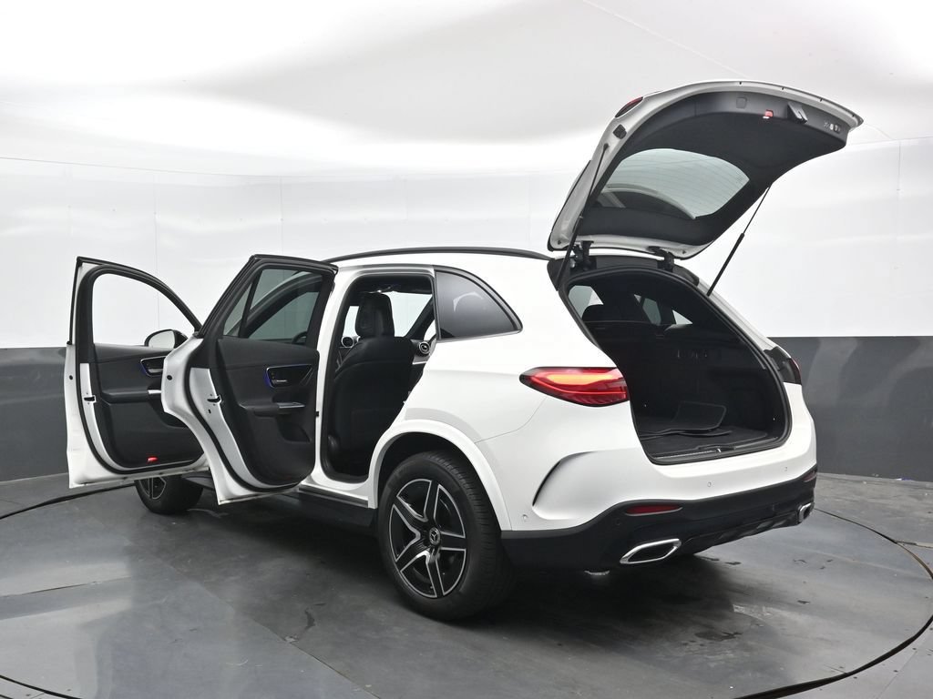 Used 2024 Mercedes-Benz GLC 300 4MATIC image 48