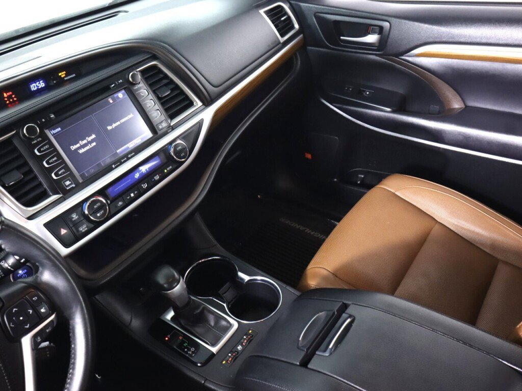 Used 2019 Toyota Highlander Limited AWD/4WD image 35