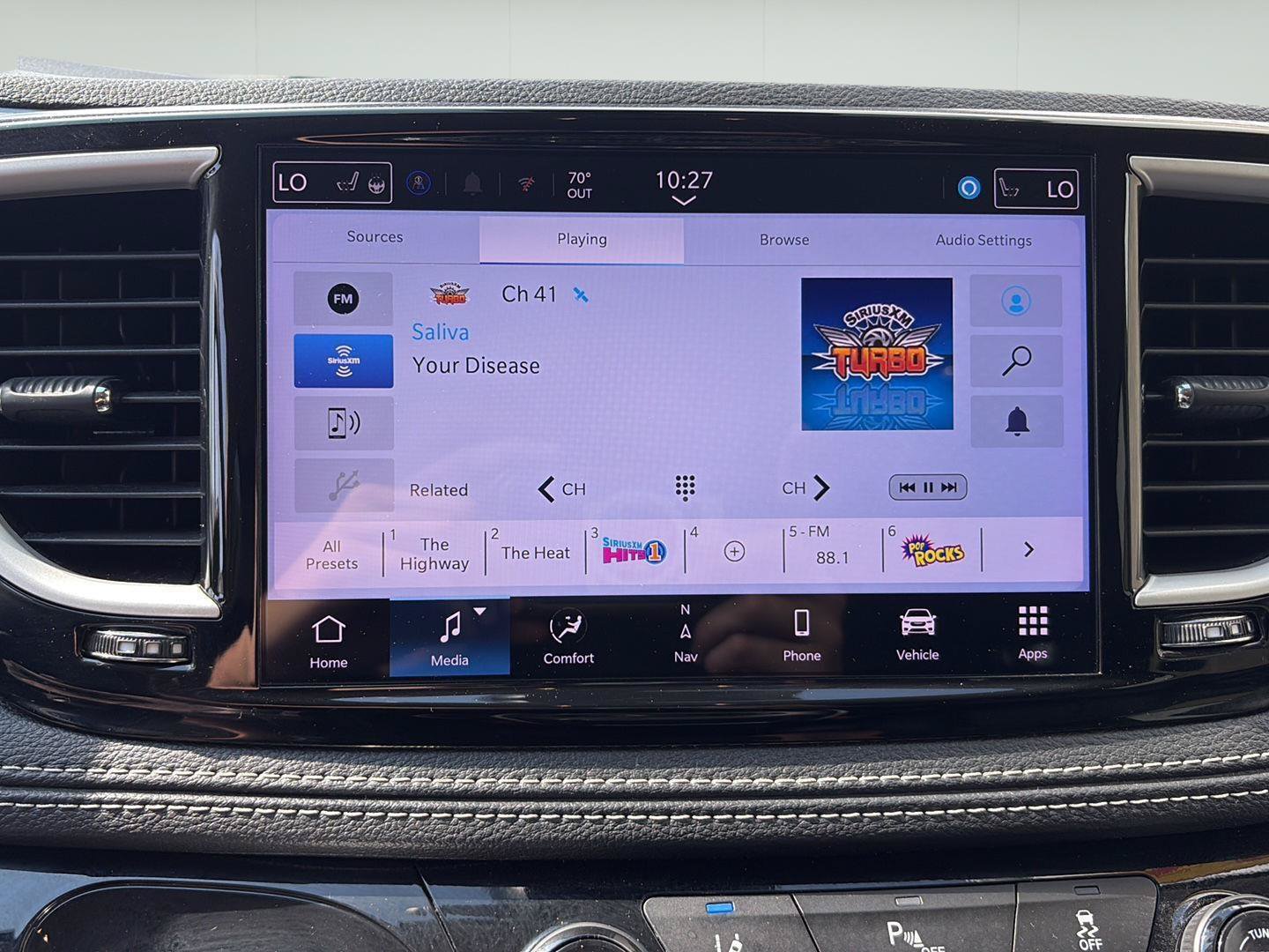 Used 2024 Chrysler Pacifica Limited FWD image 13