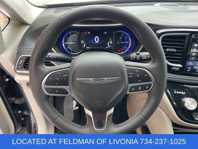 Used 2023 Chrysler Pacifica Limited image 11