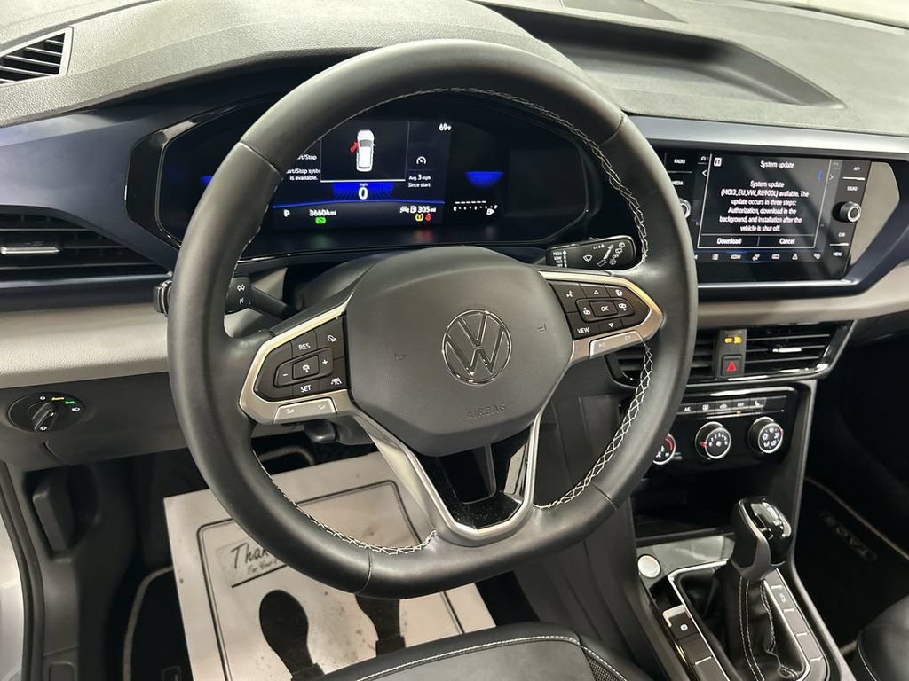 Certified 2023 Volkswagen Taos SE AWD/4WD image 4