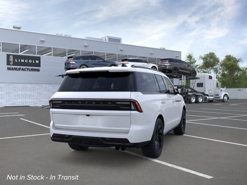 New 2026 Lincoln Navigator Reserve AWD/4WD image 8