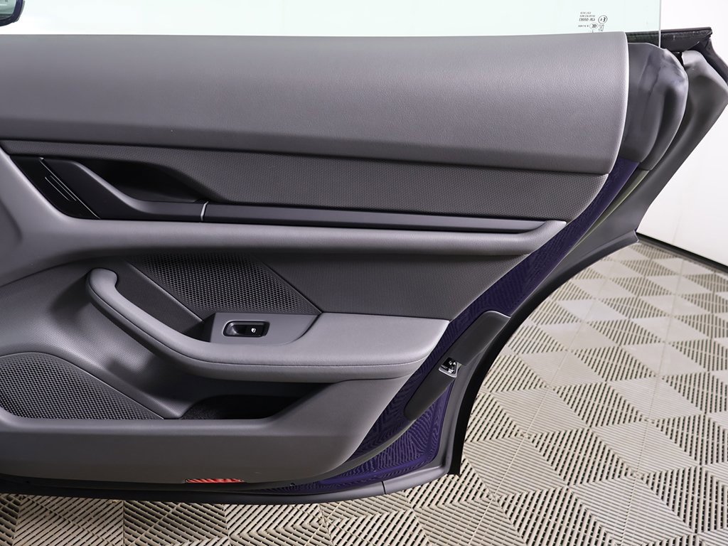 Used 2023 Porsche Taycan image 26