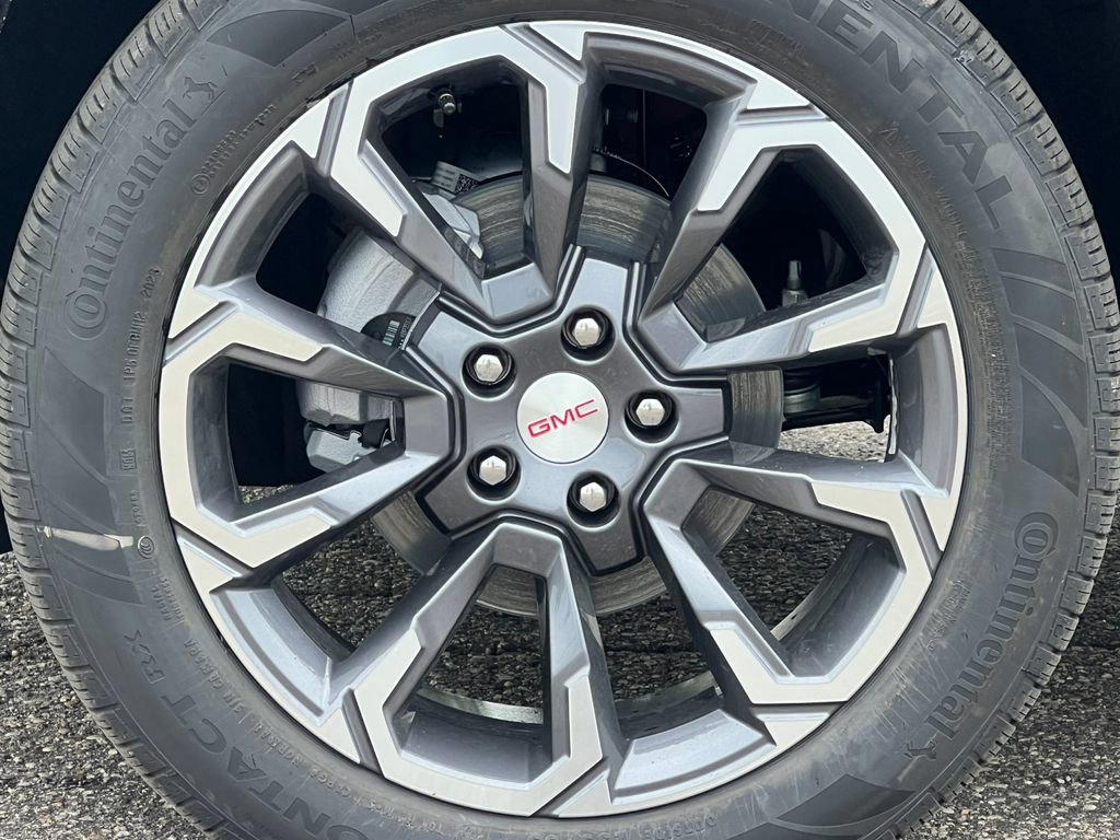 New 2027 GMC Terrain Elevation w/ LPO, Floor Liner Package AWD/4WD image 6