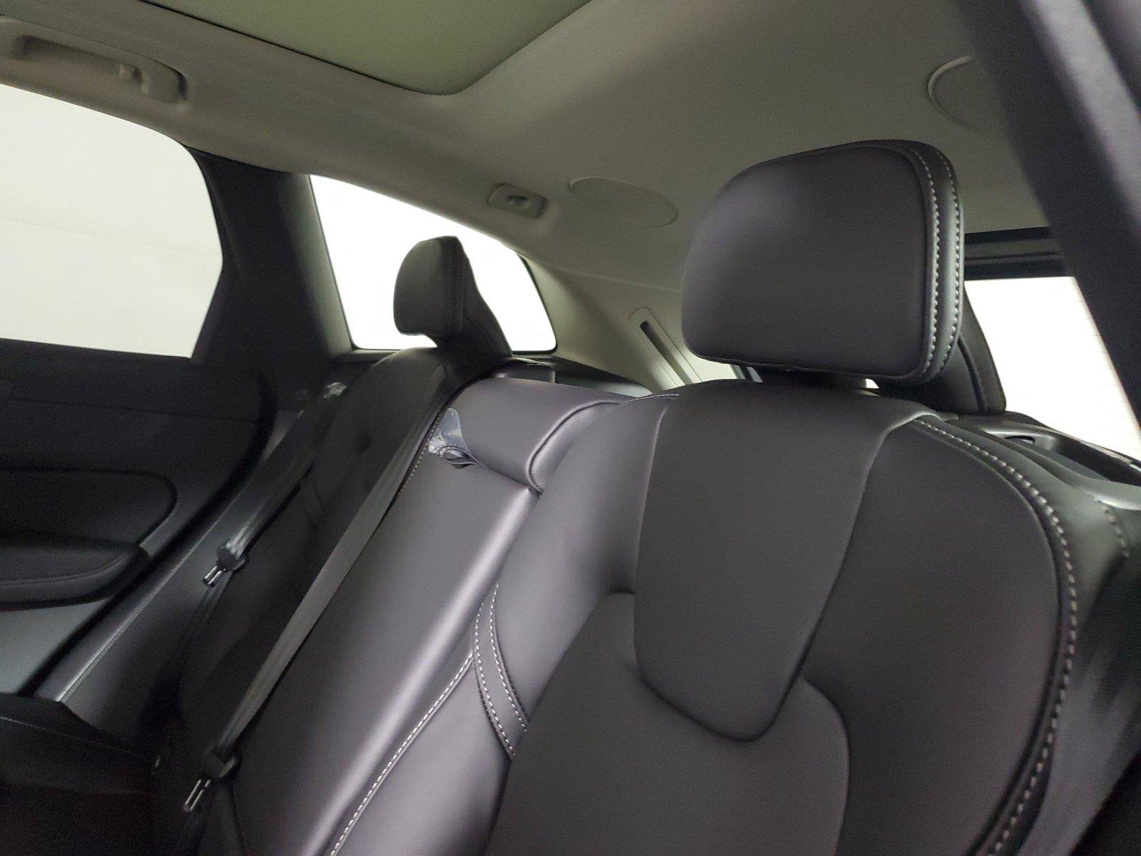 New 2027 Volvo XC60 B5 Ultra AWD/4WD image 13