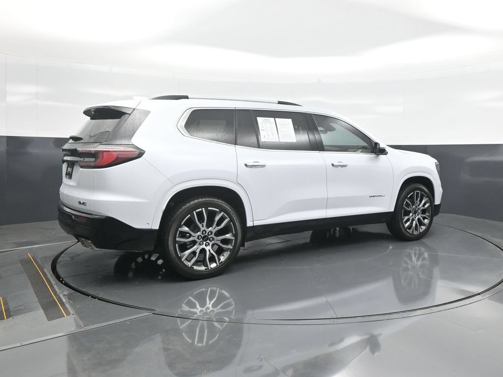 Used 2026 GMC Acadia Denali Ultimate w/ LPO, Floor Liner Package AWD/4WD image 7
