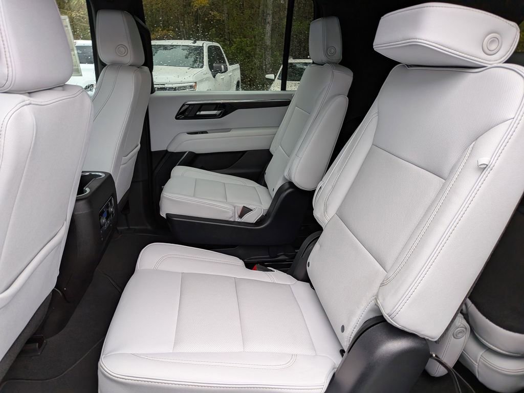 New 2026 Chevrolet Suburban Premier image 15