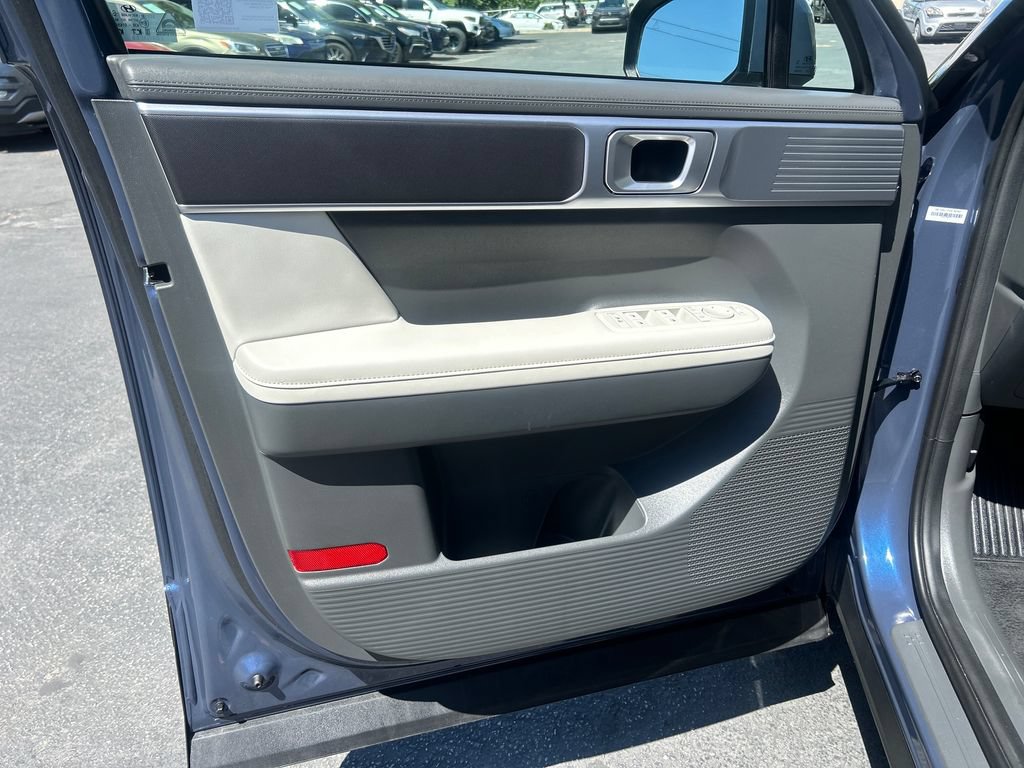 Used 2025 Hyundai Santa Fe SEL AWD/4WD image 11