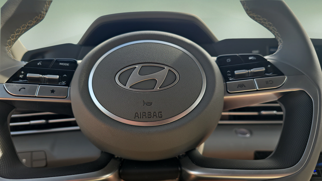 Certified 2026 Hyundai Elantra Sport FWD image 12