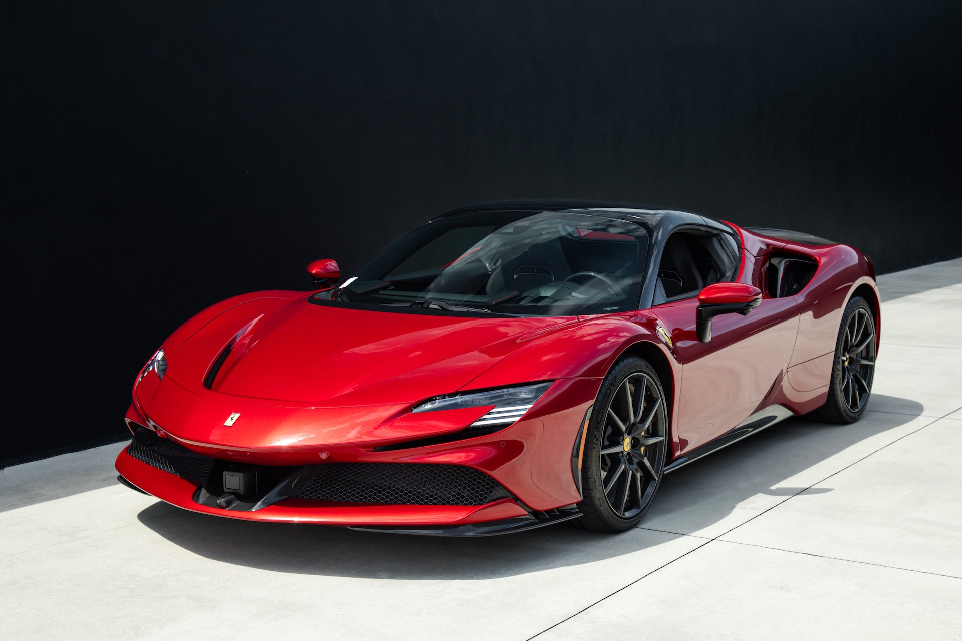 Certified 2025 Ferrari SF90 Spider AWD/4WD image 40