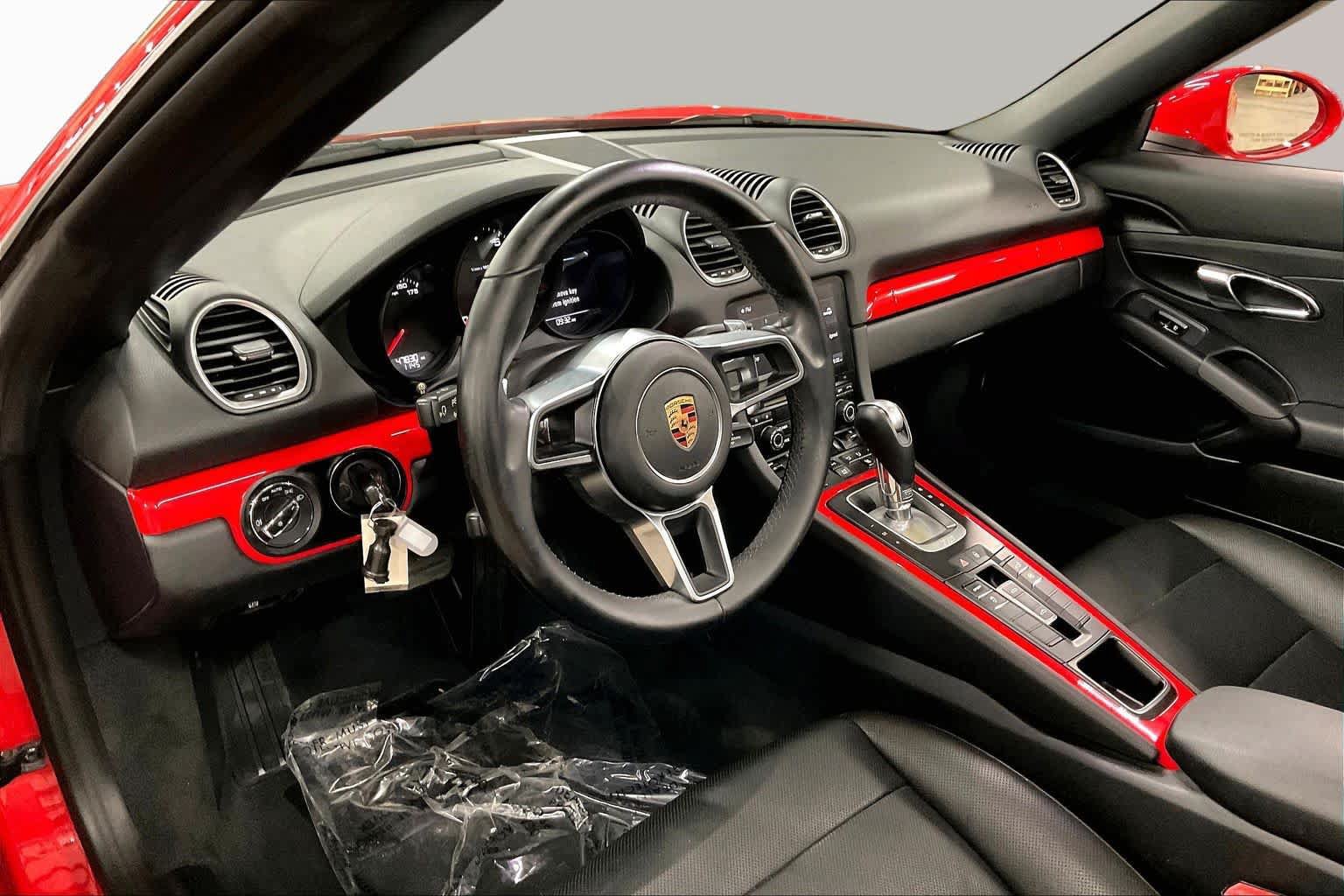 Used 2018 Porsche 718 Boxster RWD image 14