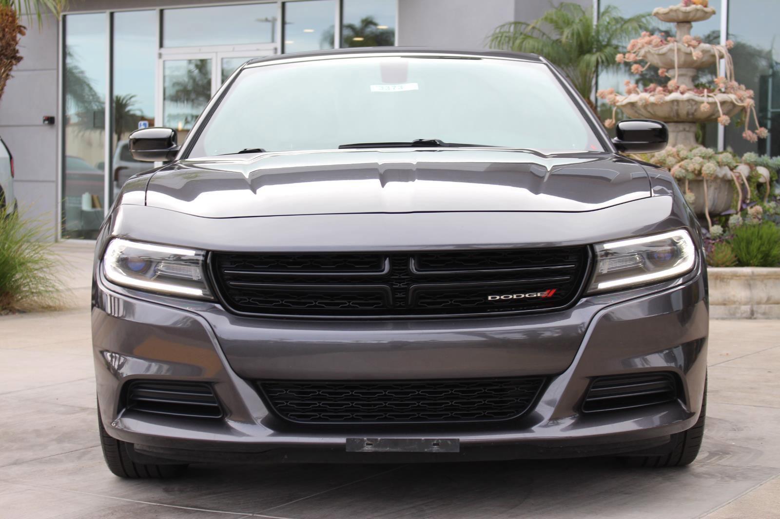 Used 2018 Dodge Charger SXT w/ Blacktop Package image 4