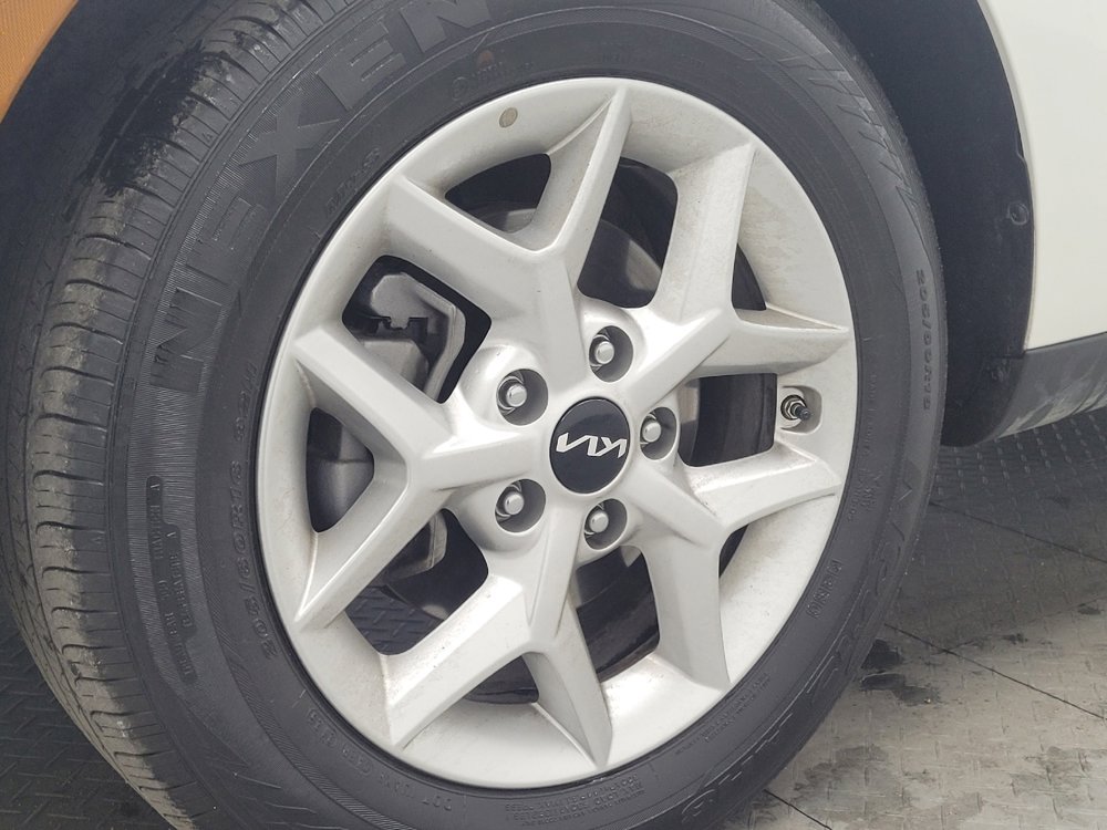 Used 2025 Kia Soul LX w/ LX Technology Package image 31