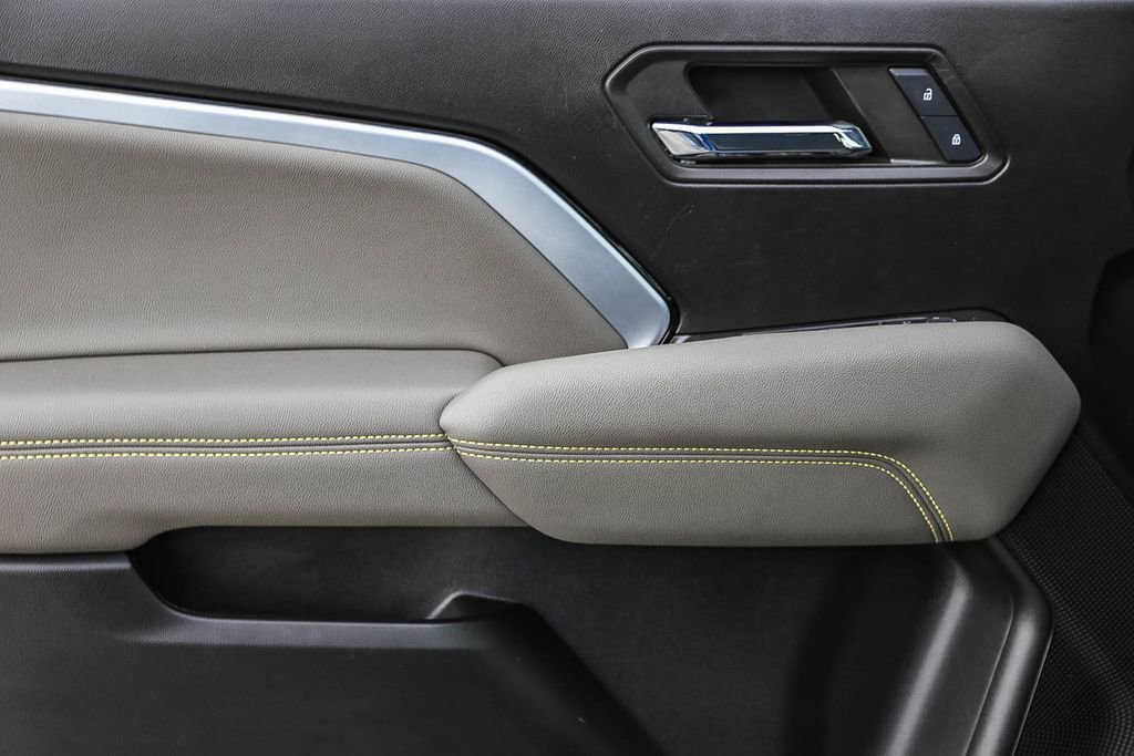Used 2024 Chevrolet Colorado ZR2 w/ Technology Package image 22