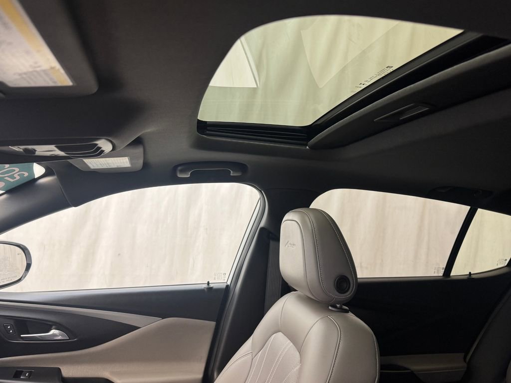 Certified 2024 Buick Envista Avenir FWD image 10