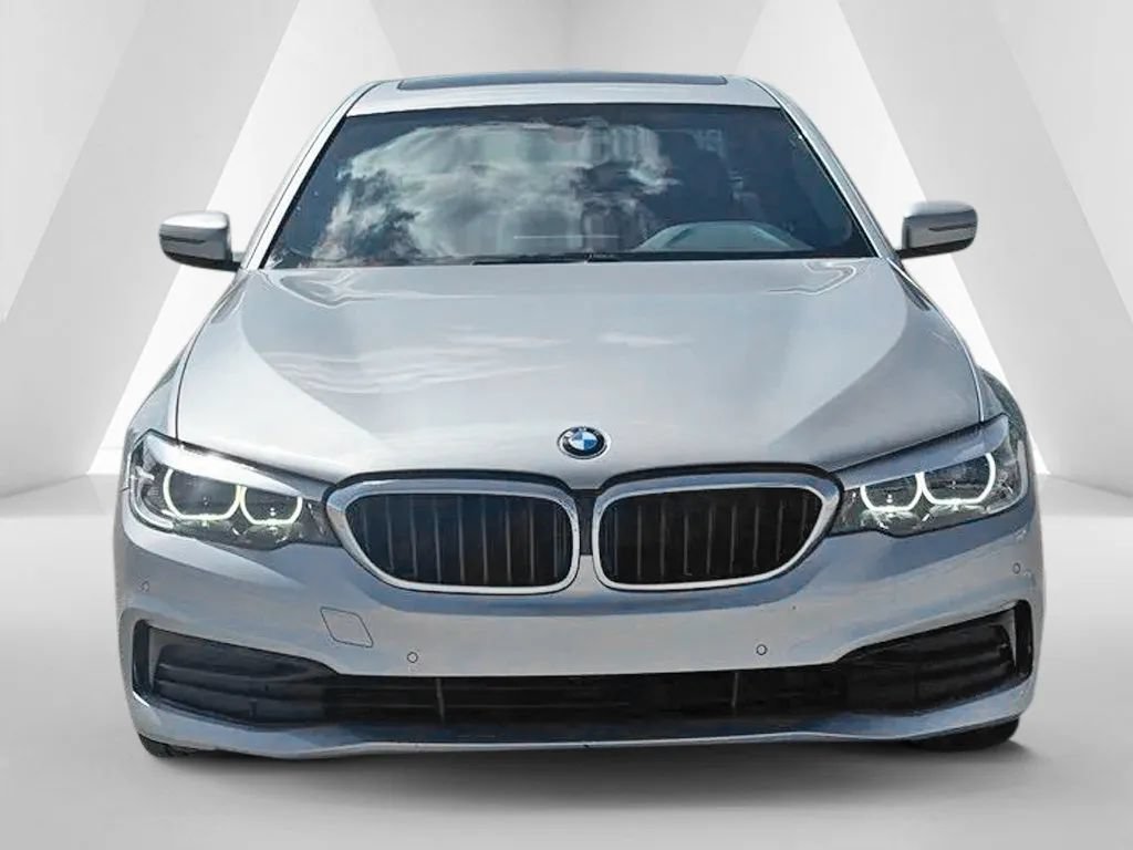 Used 2019 BMW 530i xDrive w/ Convenience Package AWD/4WD image 2