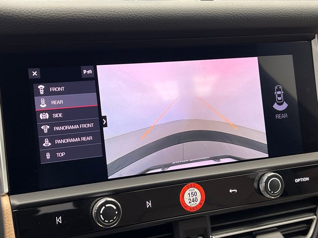 Certified 2023 Porsche Macan AWD/4WD image 15