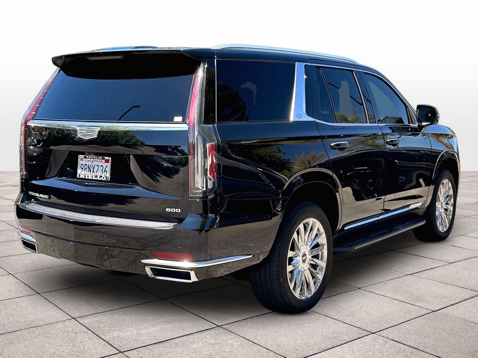 Used 2024 Cadillac Escalade Premium Luxury w/ LPO, Floor Liner Package AWD/4WD image 15